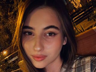 LeiaFrost