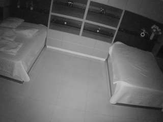 voyeurcam-casa-salsa-versus-room