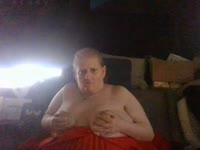 Ik ben een lieve maar ondeugende goedlachs , vriendelijk en speels