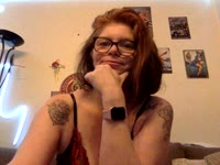 Hello tout le monde. Je n’ai pas de taille mannequin c’est vrai mais j’adore me faire matter. Vous pouvez me demander énormément de choses j’ai peu de tabou. Il paraît que j’ai un regard sexy et cochon