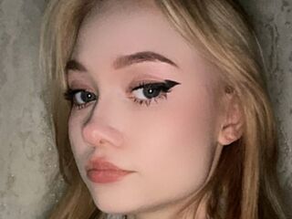 webcam CecilyBurnard