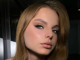 adult webcam chat room DoraWilliams