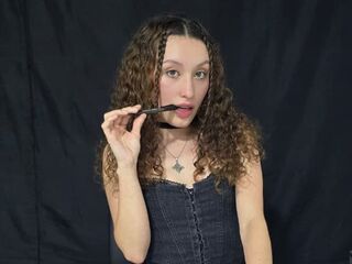 beautiful girl cam MarthiAdams