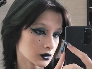 free nude live show MeriHollway