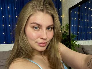 girl topless MilaOlivers