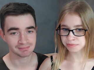 live webcam couple oral sex AlisaxAlex