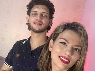 couple bedroom sex webcam MiaAndCharly