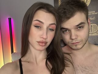 adult couple live sex webcam show VikkiGeorge