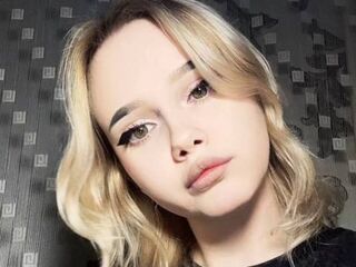 adultcam AlmaLonabaugh