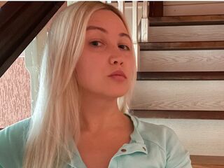 strip show AmaiaJohnstone