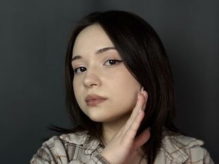 camslut naked AminaBaudoin