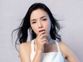 camgirl playing with sextoy AnneJiang
