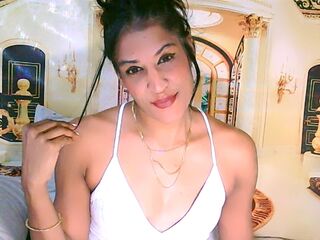 free nude web cam AzzyGreene