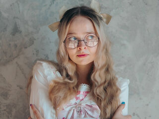 closeup web cam BellaMorley