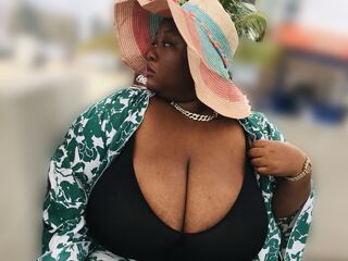 camwhore masturbating with sextoy BriannaBabs