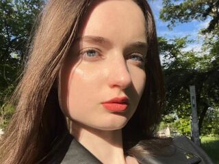 shaved pussy webcam BritniVolland