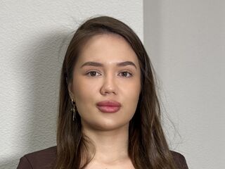 webcam girl chatroom CammieLosecco