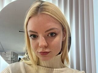 chat room webcam photo CarlenePattie