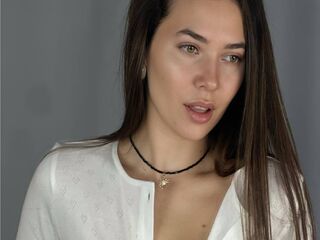 hot naked webcam girl CharleneKnow