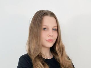 livesex cam ChristianeSivie