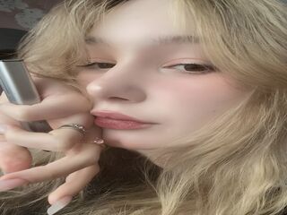 camwhore shaving pussy CicelyAdessa