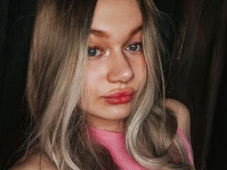 hot webcamslut CirillaAkerman