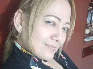 camgirl chatroom ClauMister