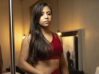 masturbating webcam girl CloheBell