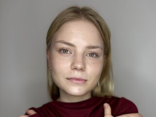 beautiful girlcam DelenaLabonne