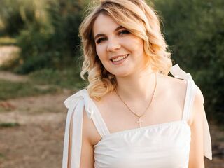 nude camgirl picture DemetriceAkpan