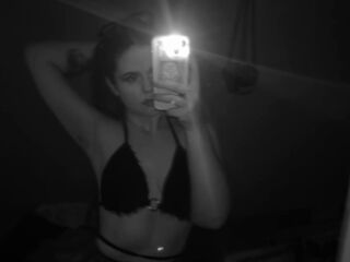 webcam babe chat room DoloresHuesing
