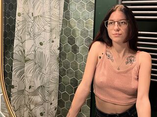 cam girl masturbating with vibrator EmiliaSmitti