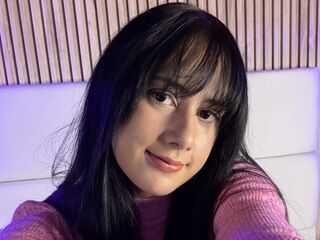 camwhore shaved pussy EmilyAleen