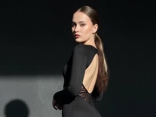 jasmin sexshow picture EmilyGiffin