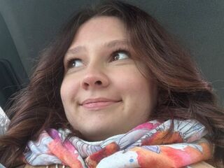 camslut spreading pussy EmmieTatte