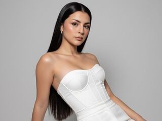 nude webcamgirl pic EmmyRouss