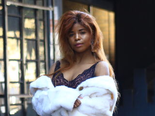 cam girl fingering FifiCaramel