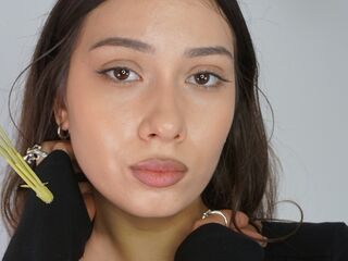 naughty camgirl masturbating with vibrator FilomenaMichioka