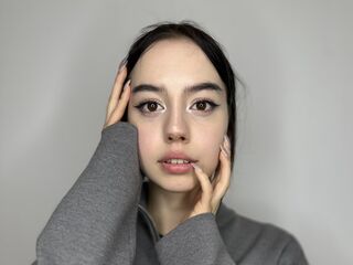 fingering HannahDinizo