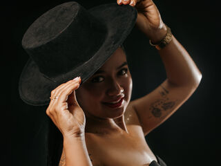 hot striptease web cam HeidyRouss