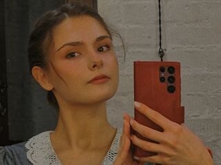 cyber sex show HelenaBerkheimer