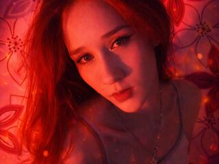 webcam babe JulieCusanelli