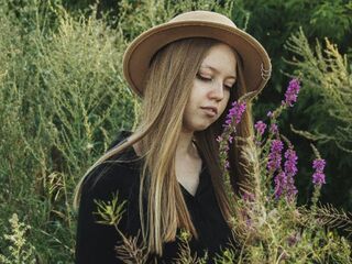 camslut topless KarenLowe