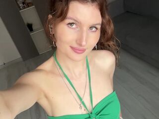hot girl live cam KarmenZeinert