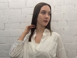 camslut topless KieshaBurgie