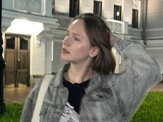 camgirl video chat KrissyJn