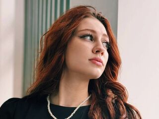 hot cam girl spreading pussy KristinaGuernsey