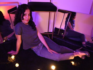 fingering camgirl video KyaraLux