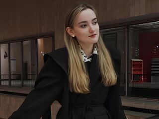 camgirl spreading pussy LamonicaBottiggi