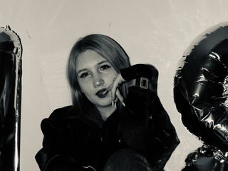 web cam show LatishaWolfenden